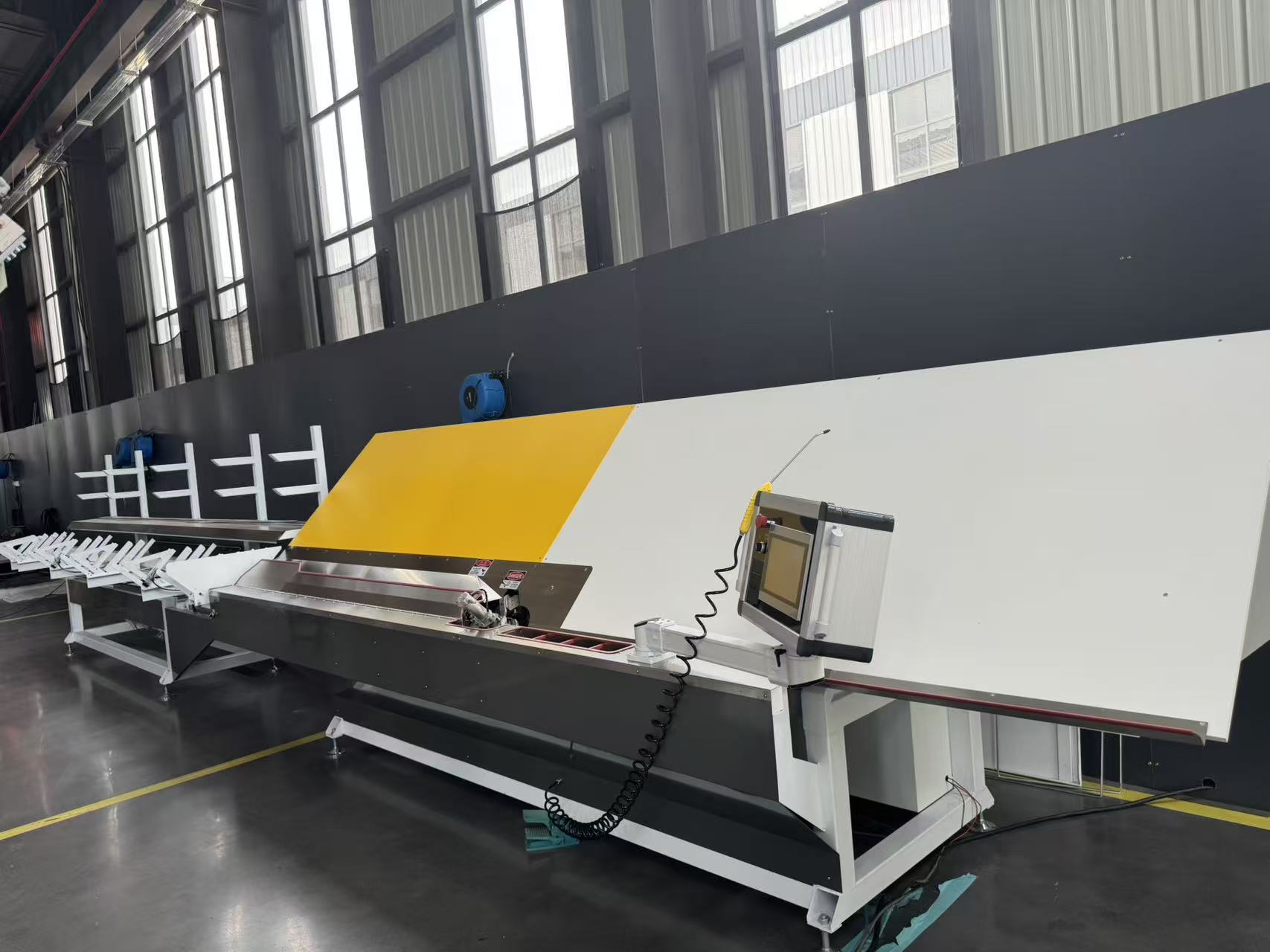 துல்லியமான CNC அலுமினியம் ஸ்பேசர் வளைக்கும் இயந்திரம்